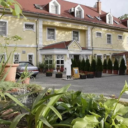 Hotel Aranysas Alsóörs